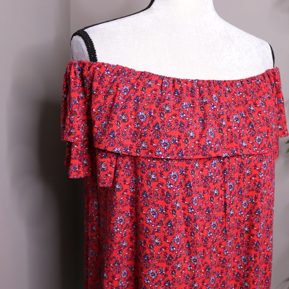 Off-Shoulder Red Floral Ruffle Top - Picture 3 of 7